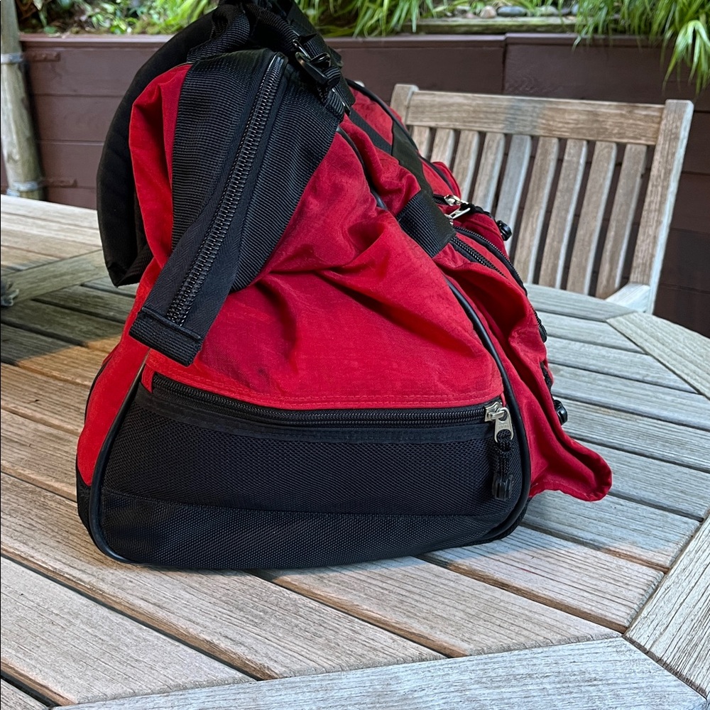 Vintage LL Bean traveler adventure travel wide Duffel Bag Breeders Cup Red Black - Picture 5 of 11